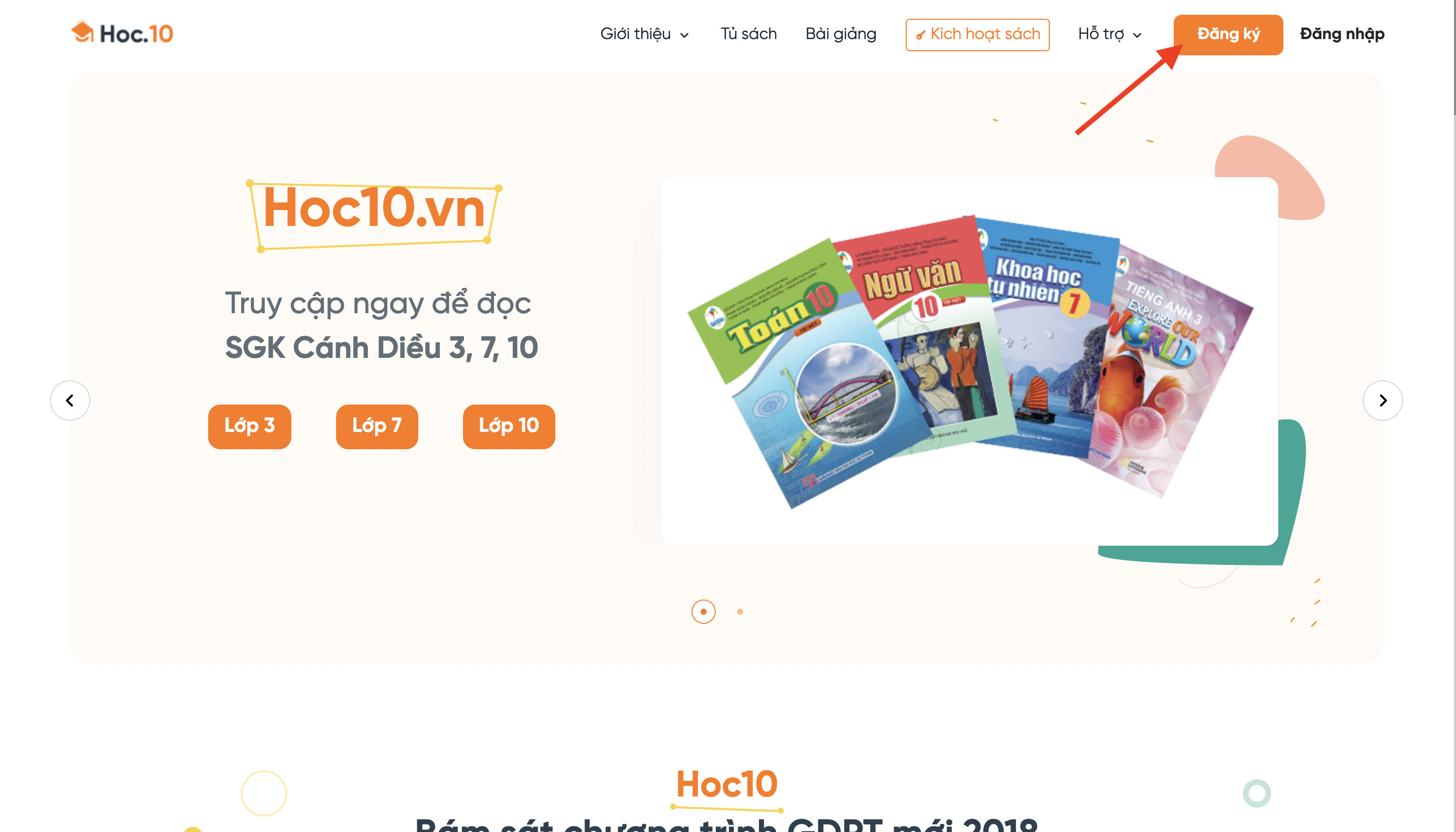 Truy cập đường link website https://hoc10.vn/ và bấm “Đăng ký”